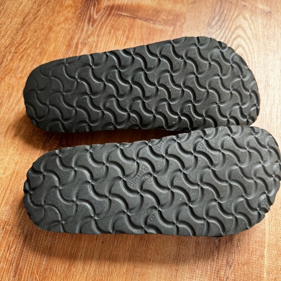 Betula by Birkenstock Two Buckle Slip On Metallic leather Sandals - Picture 3 of 9